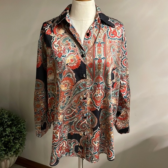 SHEIN Tops - SHEIN multi paisley floral Boho satin feel button down shirt oversized Small